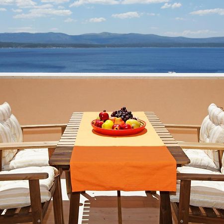 Iris Apartments Bol (Adults Only) Екстер'єр фото